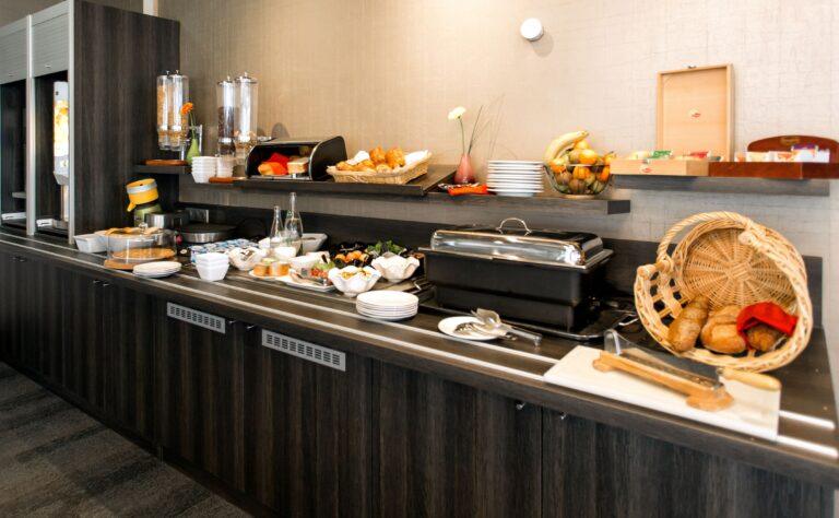 le-paddock-1lieu1salle-buffet.jpeg