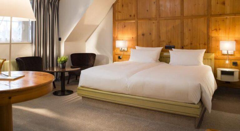 le-parc-hotel-obernai-1lieu1salle-conference-chambre.jpg