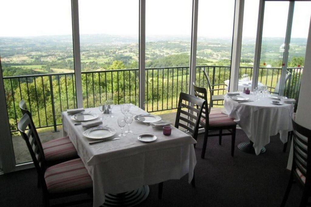 le-relais-de-castelnau-1lieu1salle-hotel-restaurant.jpg