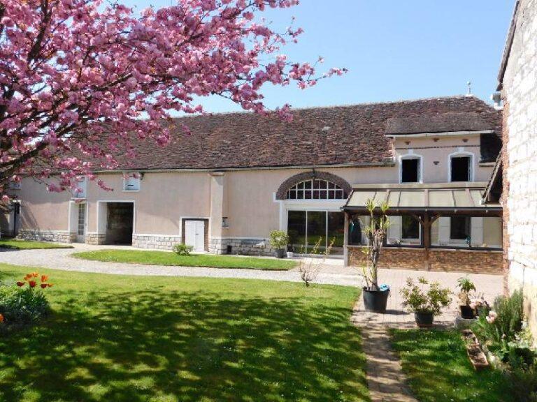 le-rive-gauche-1lieu1salle-hotel-restaurant-location-espace-detente.jpg