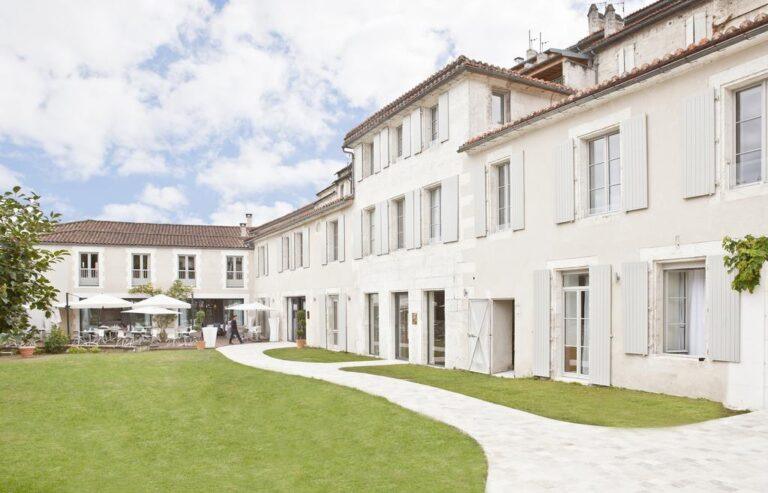 le-saint-gelais-relais-du-silence-angouleme-1lieu1salle-reunion-evenement-jardin.jpg
