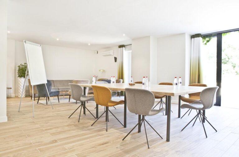 le-saint-gelais-relais-du-silence-angouleme-1lieu1salle-salle-de-conference.jpg