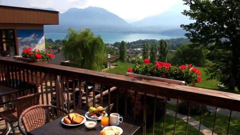les-balcons-du-lac-d-annecy-1lieu1salle-vue2.jpg