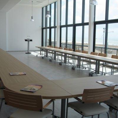 les-grands-espaces-1lieu1salle-seminaire.jpg