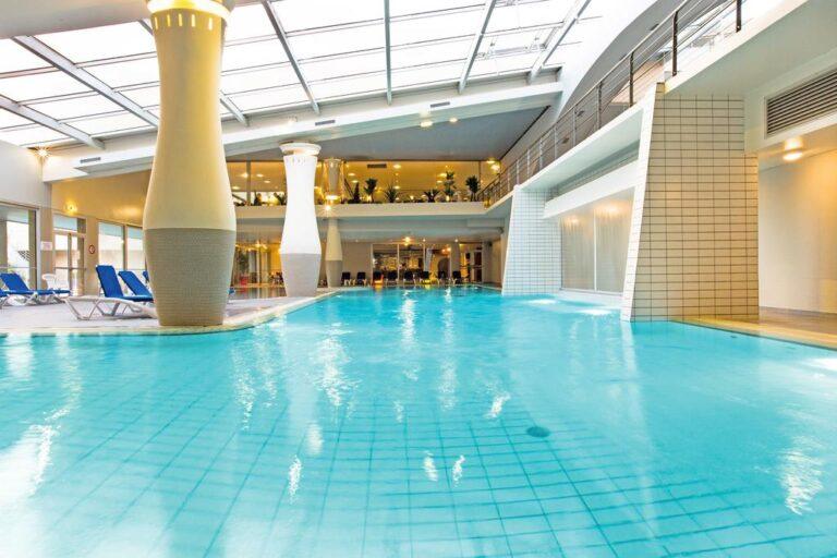 les-jardins-de-l-atlantique-1lieu1salle-piscine.jpg