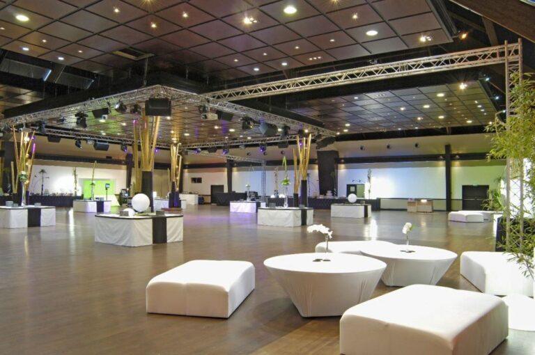 les-pyramides-1lieu1salle-salons.jpg