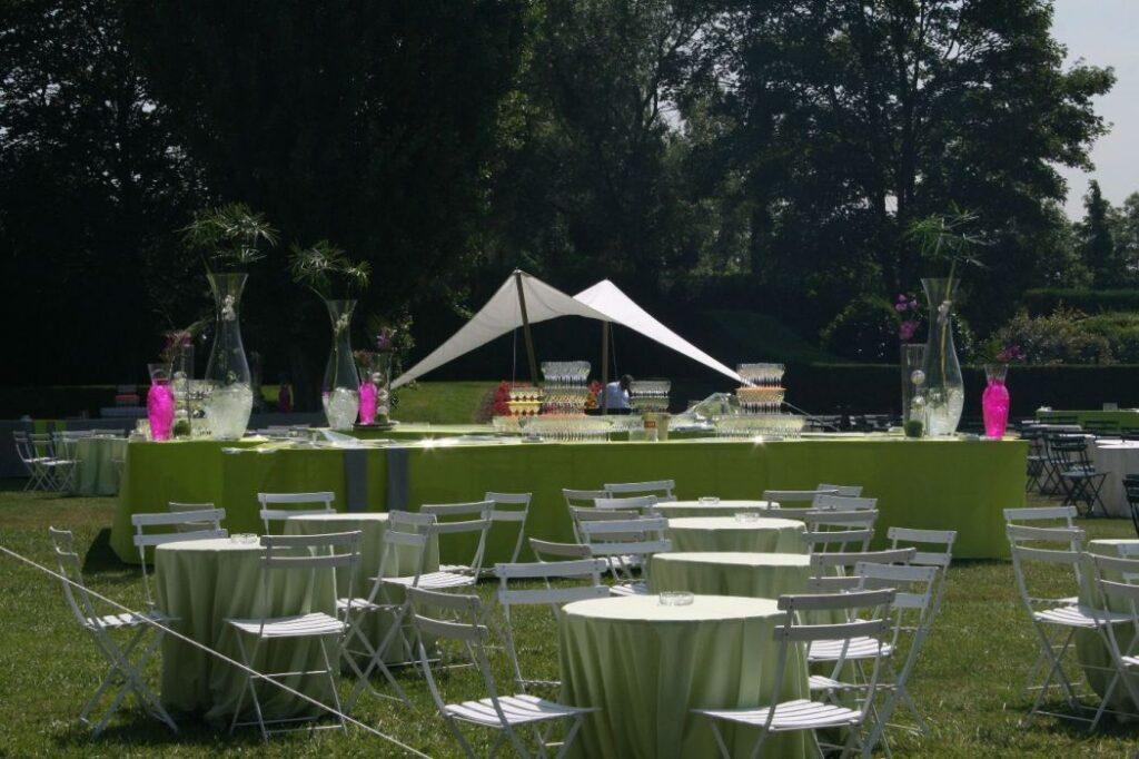 les-pyramides-1lieu1salle-seminaire.jpg