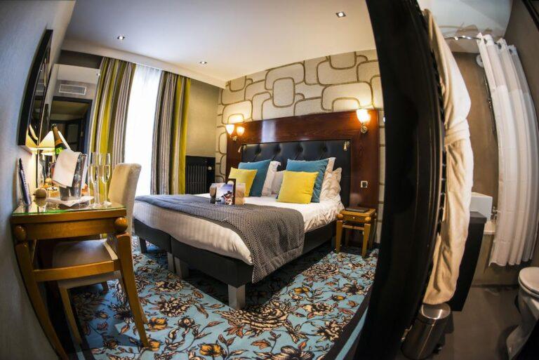 les-tresoms-lake-and-spa-resort-1lieu1salle-chambre-conference.jpg