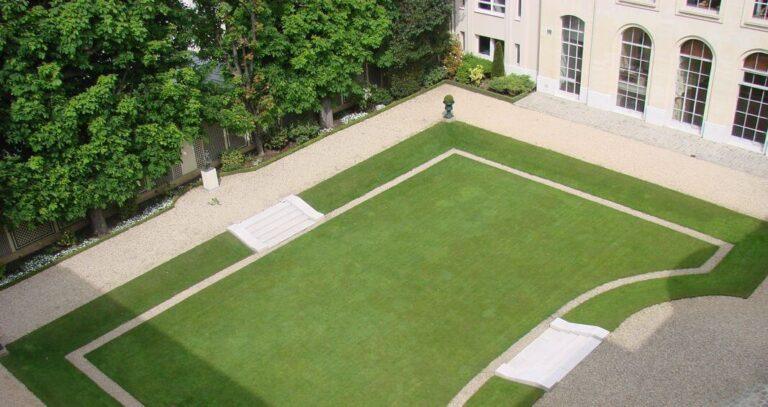 maison-chimie-1lieu1salle-evenement-jardin.jpg