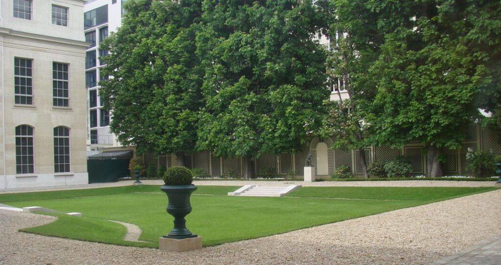 maison-chimie-1lieu1salle-seminaire-jardin.jpg