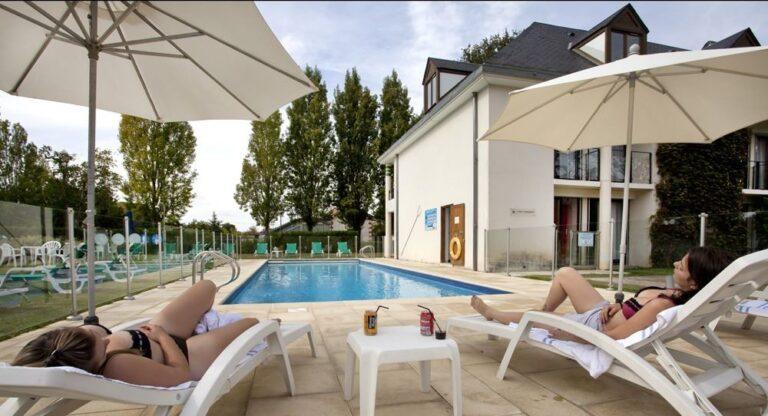 manoir-de-beauvoir-1lieu1salle-terrasse.jpg