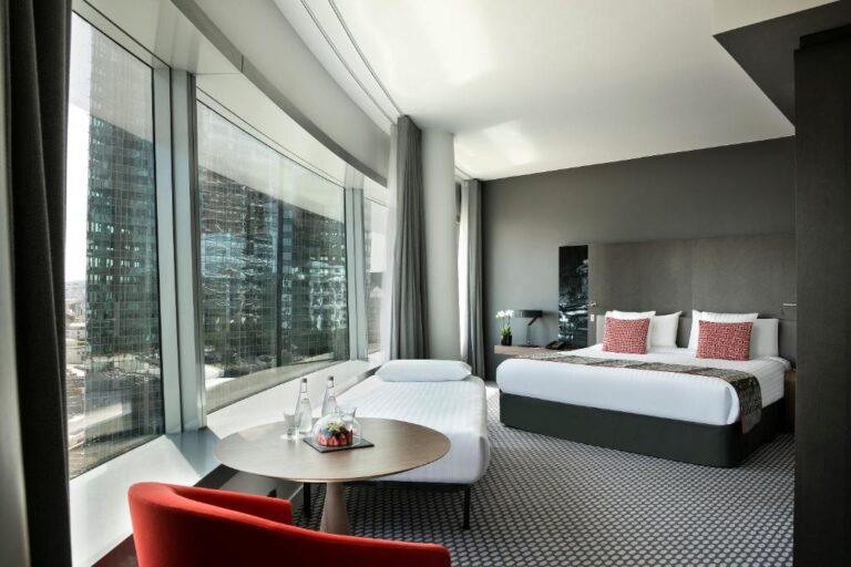 melia-paris-la-defense-1lieu1salle-chambre.jpg