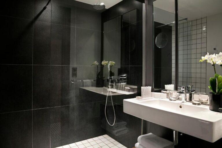 melia-paris-la-defense-1lieu1salle-sdb.jpg