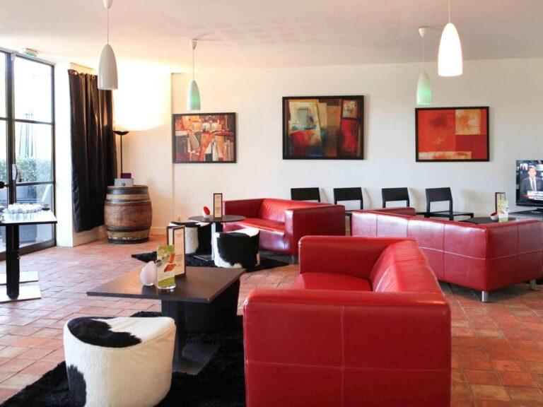 mercure-aix-en-provence-sainte-victoire-1lieu1salle-hooel-restaurant-reunion-detente-salon.jpg