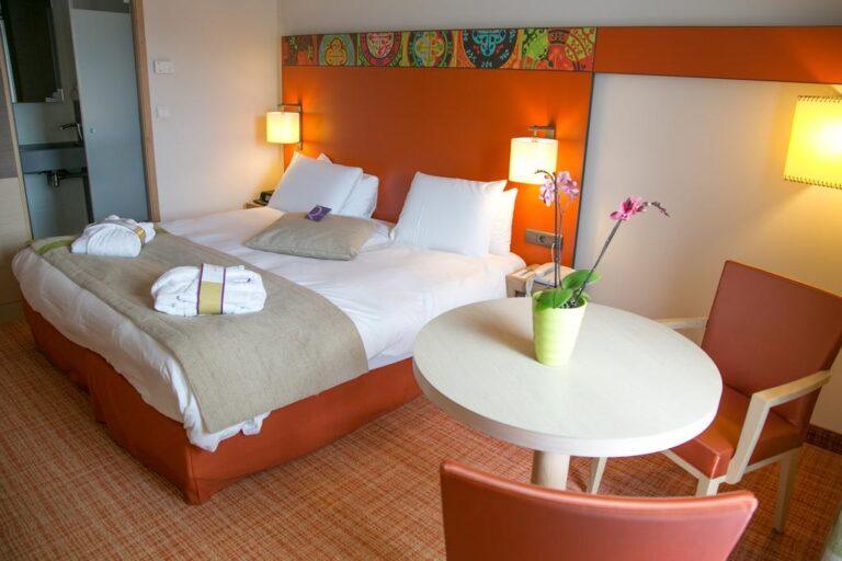 mercure-amiens-cathedrale-1lieu1salle-hotel-chambre.jpg