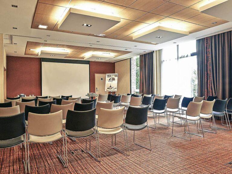 mercure-amiens-cathedrale-1lieu1salle-seminaire.jpg