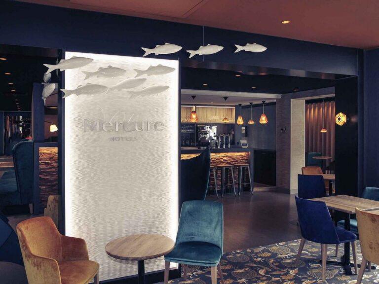 mercure-dinan-port-le-jerzual-1lieu1salle-bar.jpg