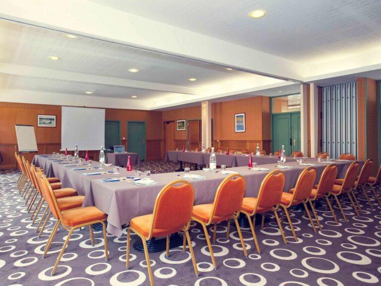 mercure-dinan-port-le-jerzual-1lieu1salle-reunion.jpg