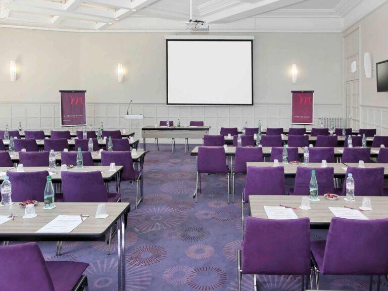 mercure-majestic-1lieu1salle-hotel-restaurant-salle-conference.jpg