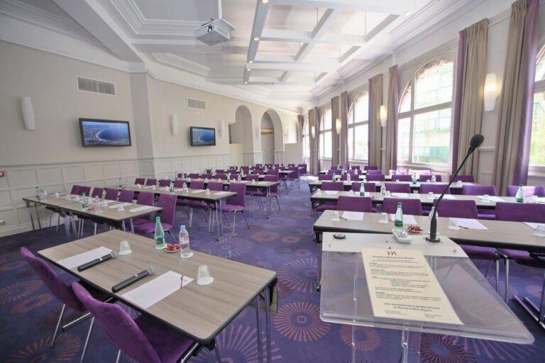 mercure-majestic-1lieu1salle-hotel-restaurant-salle-de-conference.jpg