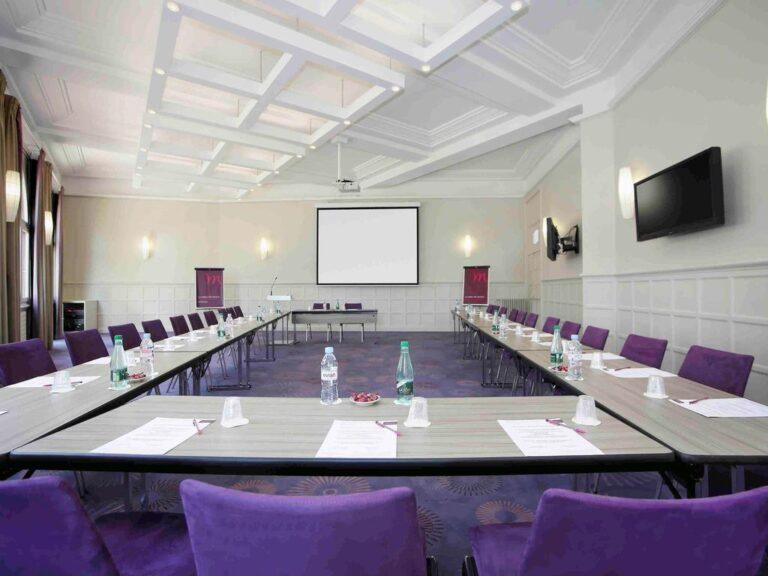 mercure-majestic-1lieu1salle-hotel-restaurant-salle-reunion.jpg