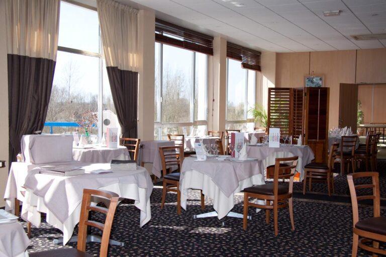 mercure-nevers-pont-de-loire-1lieu1salle-restaurant.jpg