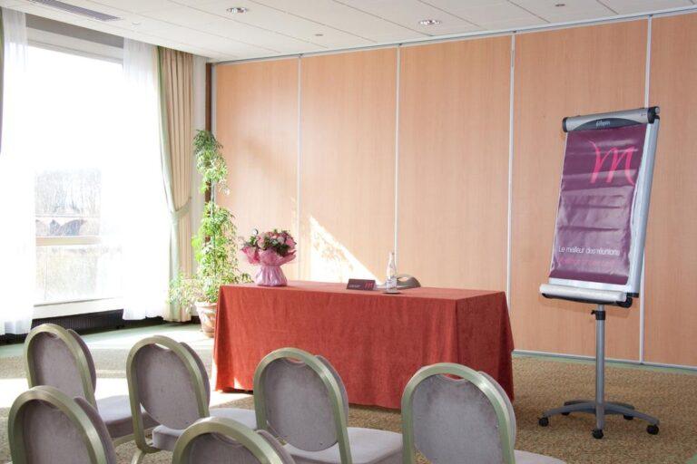 mercure-nevers-pont-de-loire-1lieu1salle-seminaire.jpg
