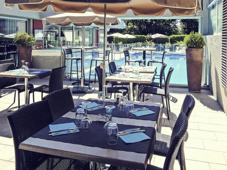 mercure-orange-centre-1lieu1salle-restaurant-terrasse.jpg