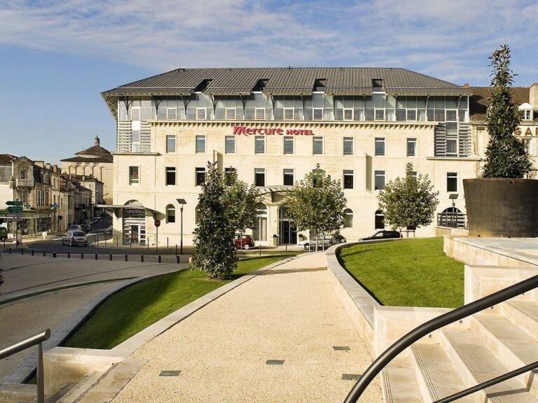 mercure-perigueux-centre-1lieu1salle-batimnt.jpg