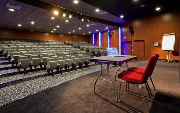 mercure-quimper-centre-1lieu1salle-seminaire-hotel-restaurant-reunion-meeting.jpg