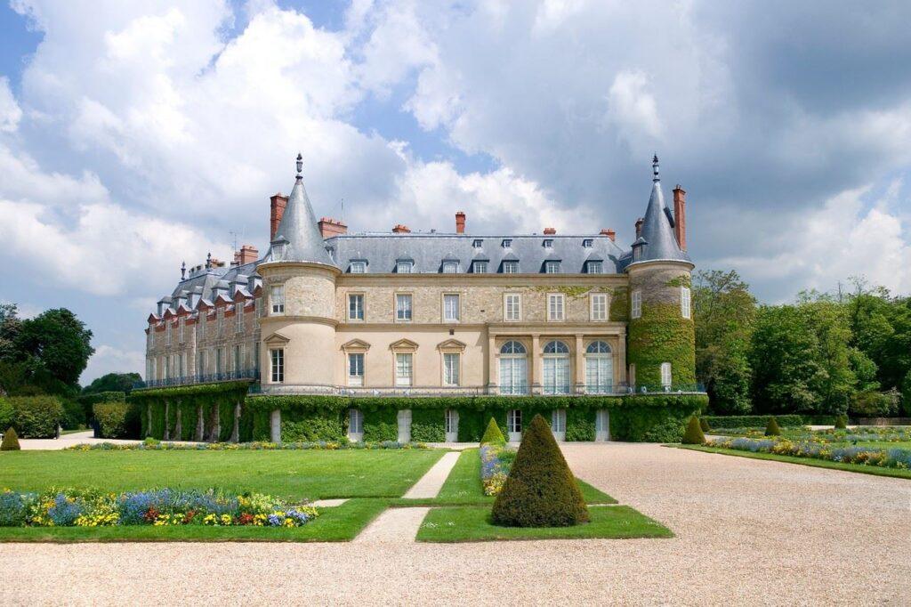 mercure-rambouillet-1lieu1salle-parc.jpg