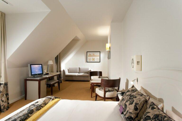 mercure-rambouillet-1lieu1salle-seminaires.jpg