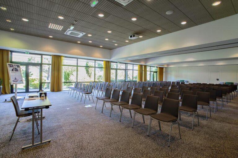 mercure-toulouse-golf-seilh-1lieu1salle-seminaire.jpg