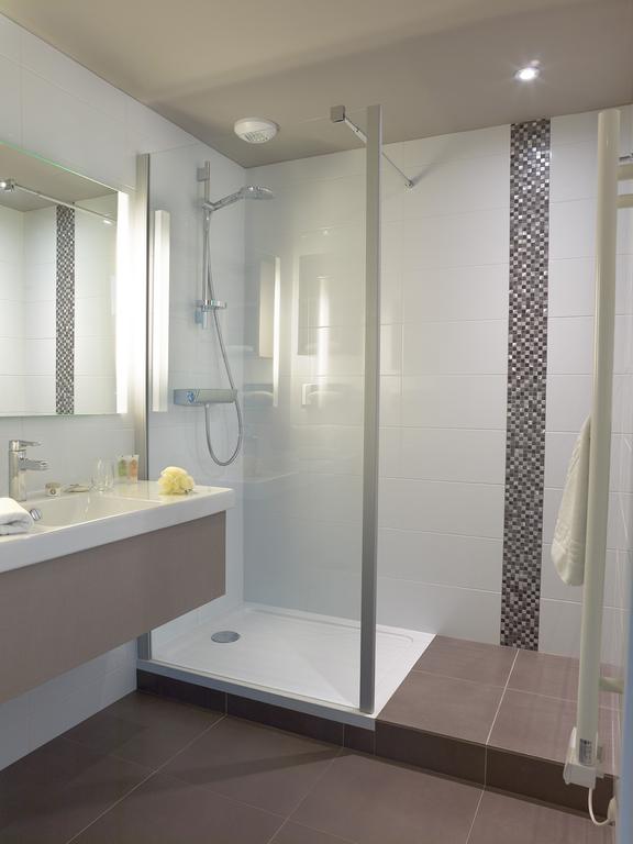 metz-technopole-1lieu1salle-douche.jpg
