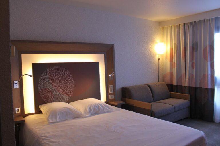novotel-amboise-1lieu1salle-hotel-restaurant-conference-chambre.jpg