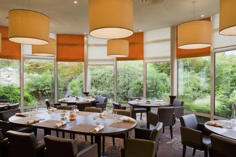 novotel-clermont-ferrand-1lieu1salle-hotel-restaurant.jpg