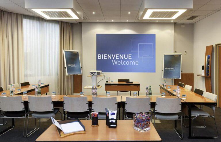 novotel-grenoble-centre-1lieu1salle-restaurant-hotel-evenement.jpg