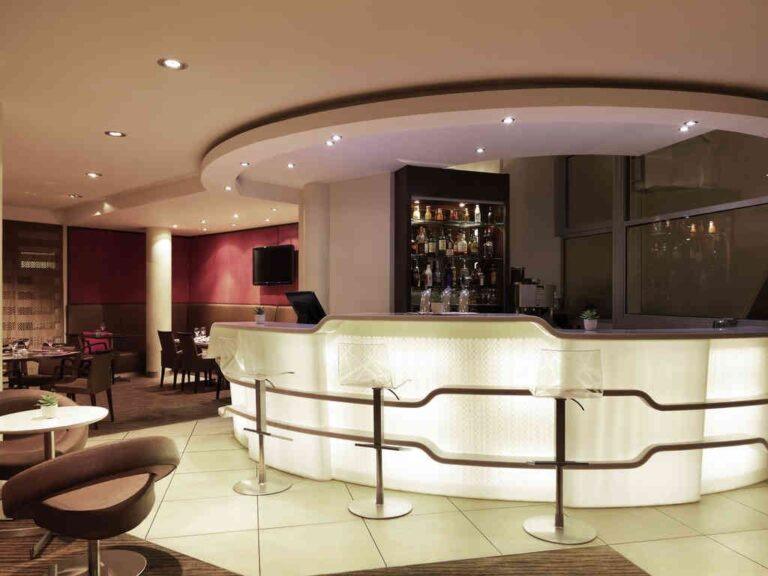 novotel-la-grande-motte-1lieu1salle-bar.jpg