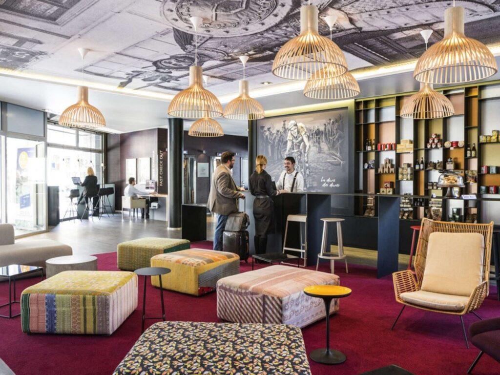 novotel-lille-centre-gare-1lieu1salle-hall.jpg
