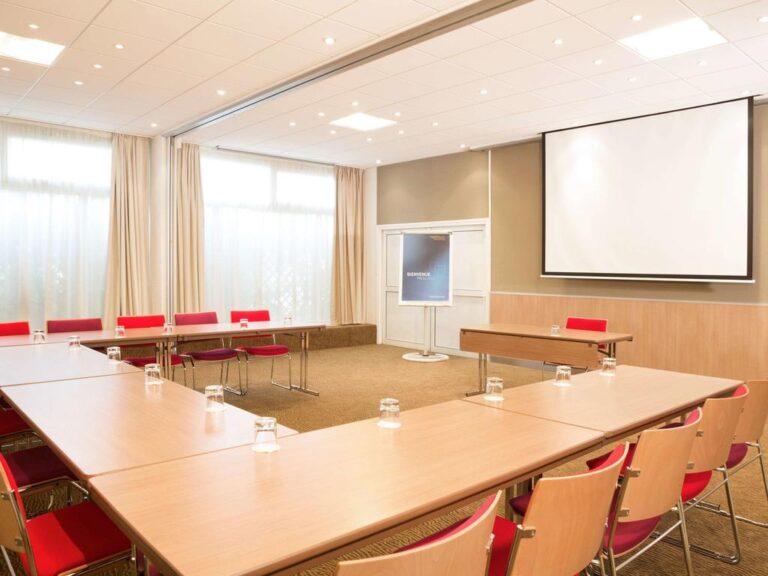 novotel-limoges-le-lac-1lieu1salle-reunion.jpg