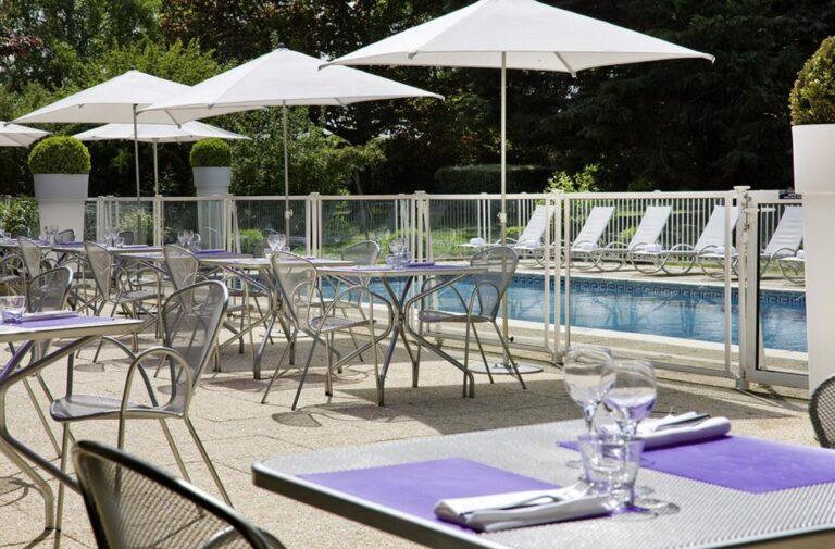 novotel-marne-la-vallee-noisy-1lieu1salle-piscine.jpg