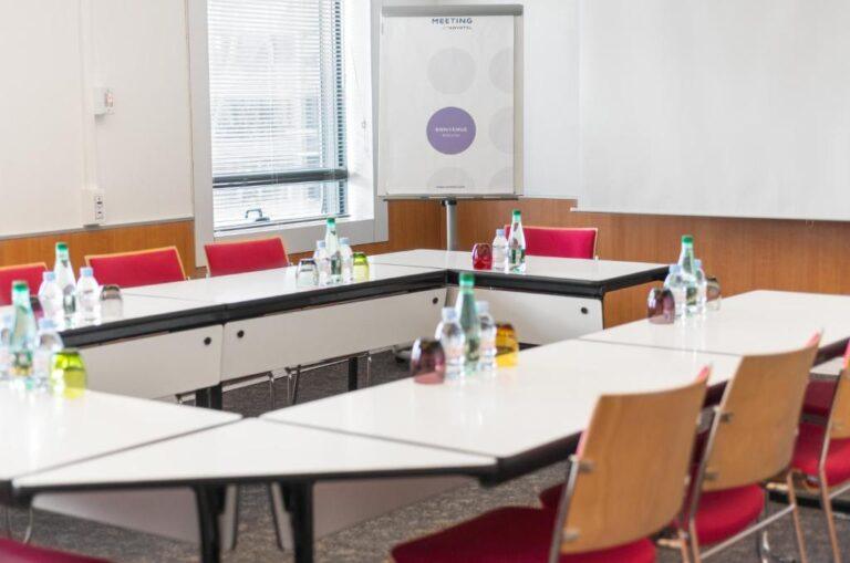 novotel-marne-la-vallee-noisy-le-grand-1lieu1salle-meeting.jpg