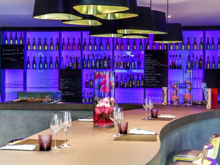 novotel-orleans-st-jean-de-braye-1lieu1salle-hotel-restaurant-bar.jpg