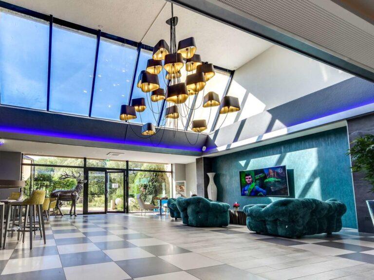 novotel-orleans-st-jean-de-braye-1lieu1salle-hotel-restaurant-salons.jpg