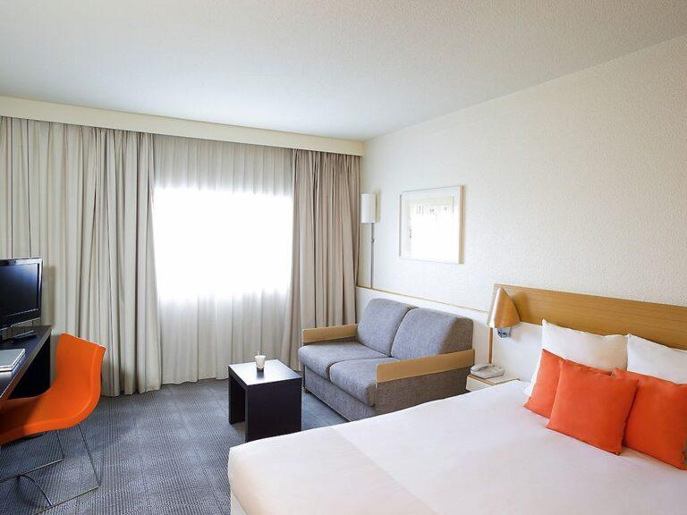 novotel-orly-1lieu1salle.jpg