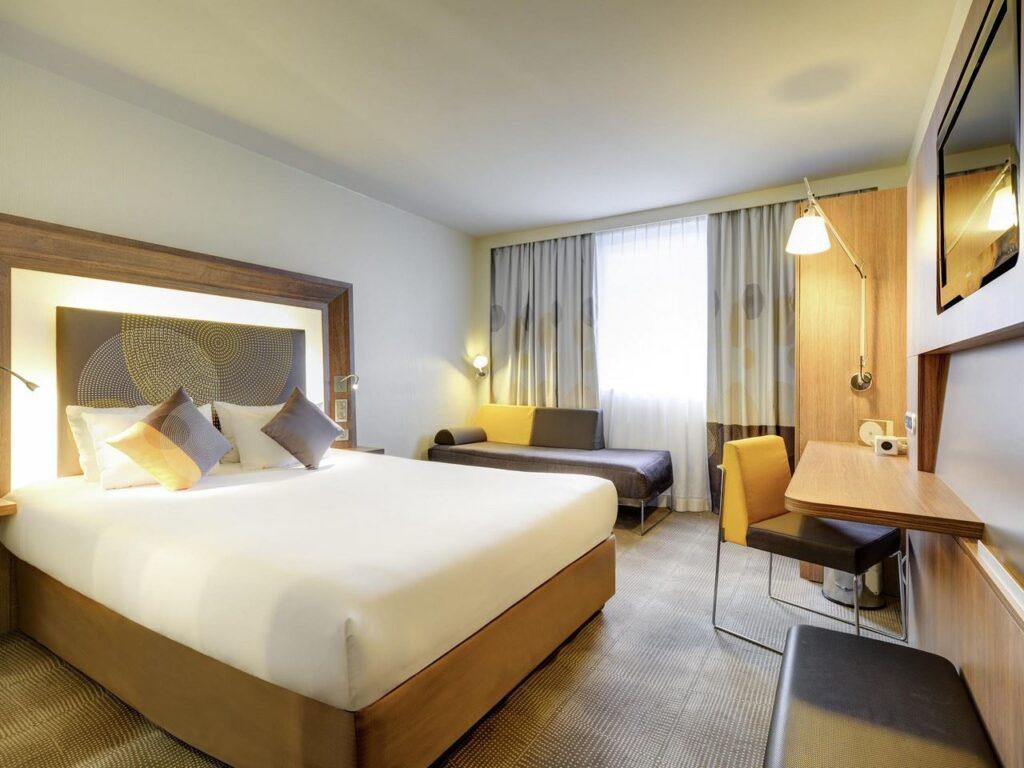 novotel-paris-bercy-1lieu1salle-restaurant-hotel-seminaire-chambre.jpg
