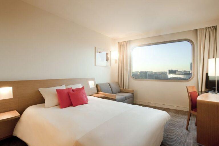 novotel-paris-centre-tour-eiffel-1lieu1salle-hotel-restaurant-chambre.jpg
