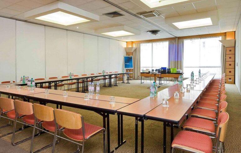 novotel-paris-est-1lieu1salle-convention.jpg