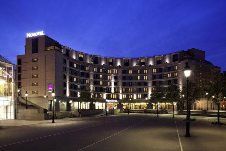 novotel-paris-gare-de-lyon-1lieu1salle-restaurant-hotel-reunion-facade.jpg
