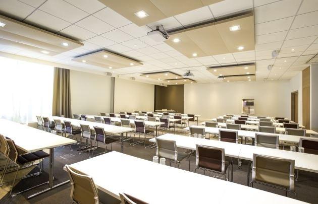 novotel-paris-sud-porte-de-charenton-1lieu1salle-seminaire.jpg